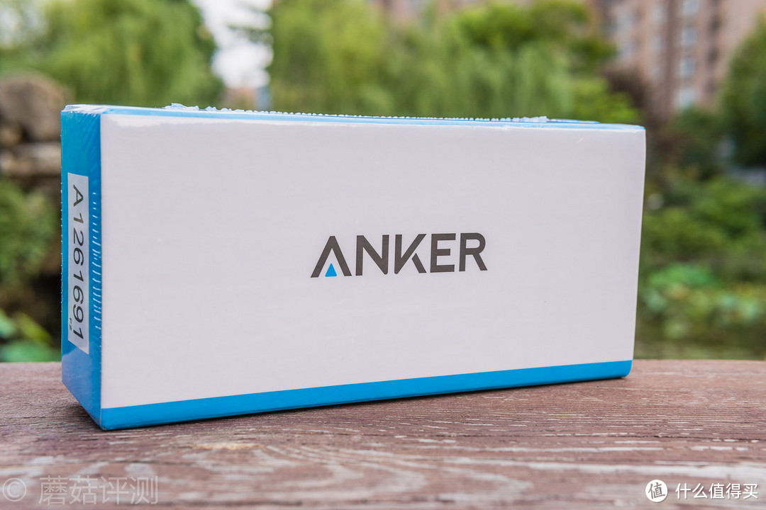 柔软与坚硬具备—Anker A1261 PowerCore II Slim 10000 枪炮玫瑰 移动电源 开箱