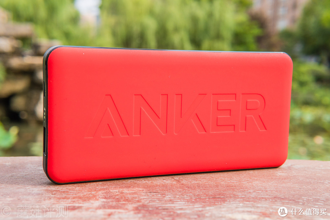 柔软与坚硬具备—Anker A1261 PowerCore II Slim 10000 枪炮玫瑰 移动电源 开箱