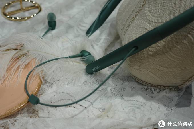 新老对决：SONY 索尼 WI-H700 VS SONY 索尼 MDR-EX750BT 蓝牙耳机
