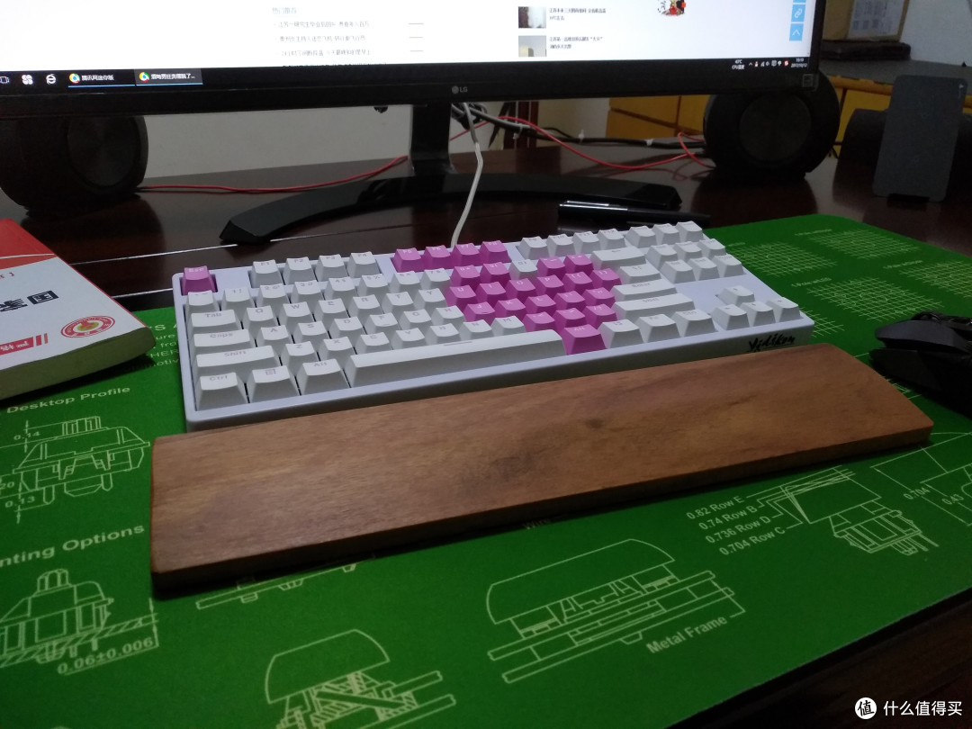 为远在部队的表弟购入的酒红色smartisan 锤子科技 坚果Pro 手机 开箱
