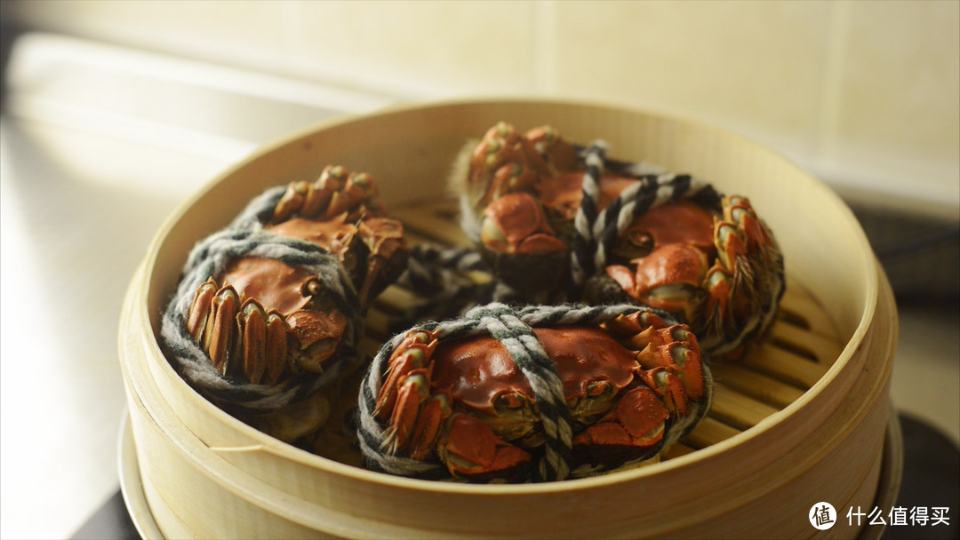 用大闸蟹做小笼包，可以说是上海最好吃top2的结合