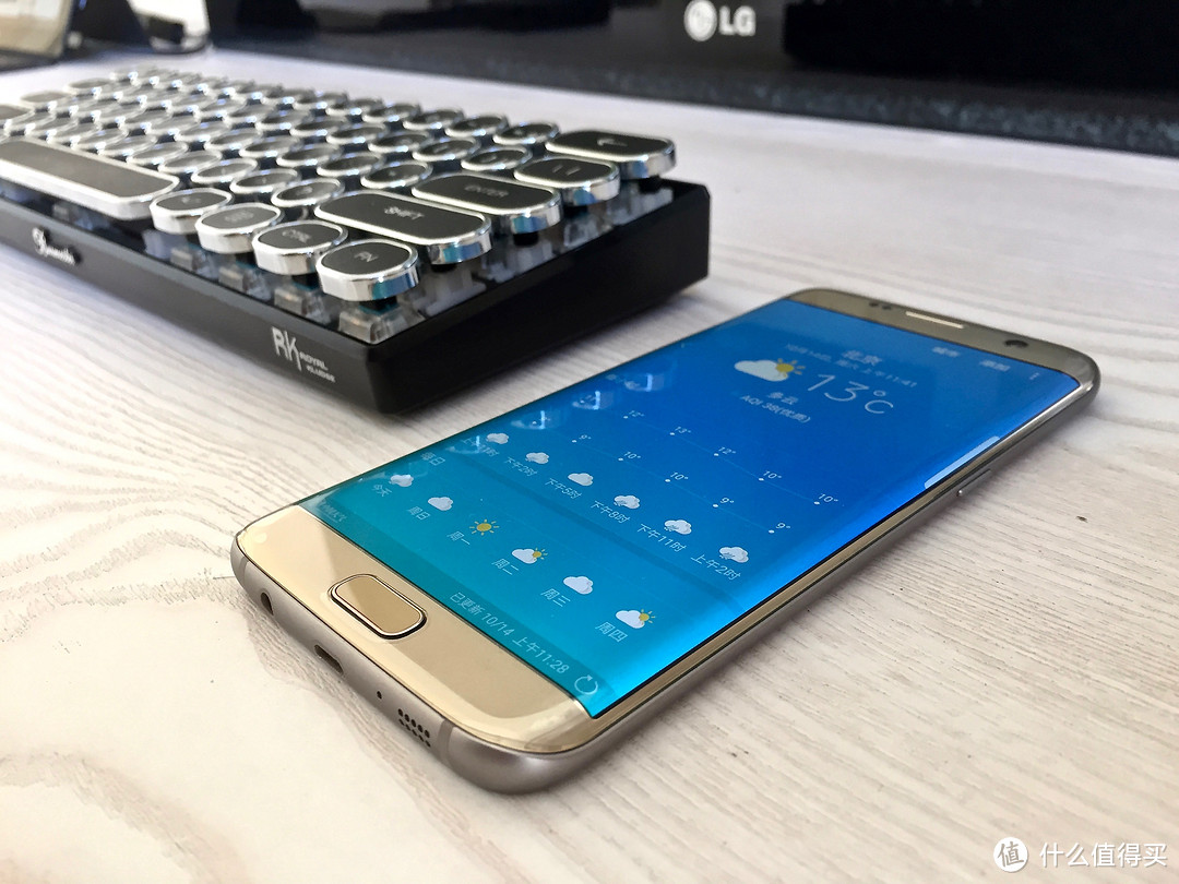 去年旗舰，今年爸妈机 Samsung 三星 Galaxy S7 edge 手机 开箱