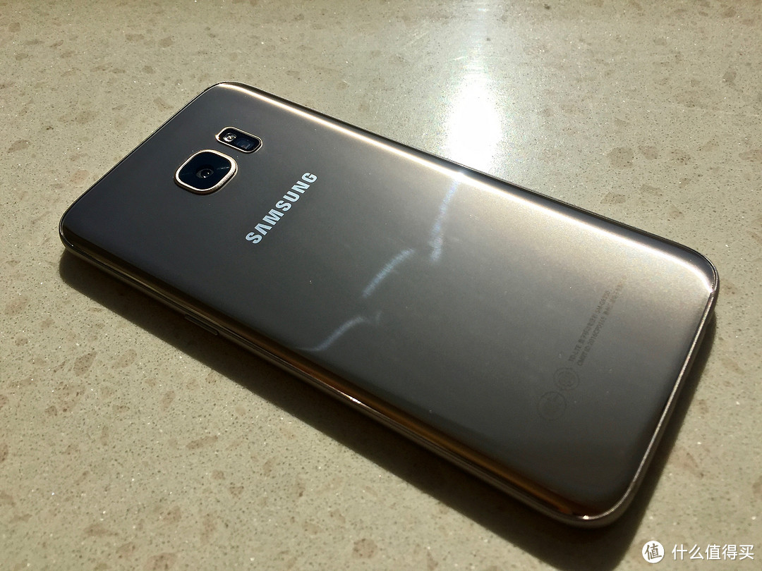 去年旗舰，今年爸妈机 Samsung 三星 Galaxy S7 edge 手机 开箱