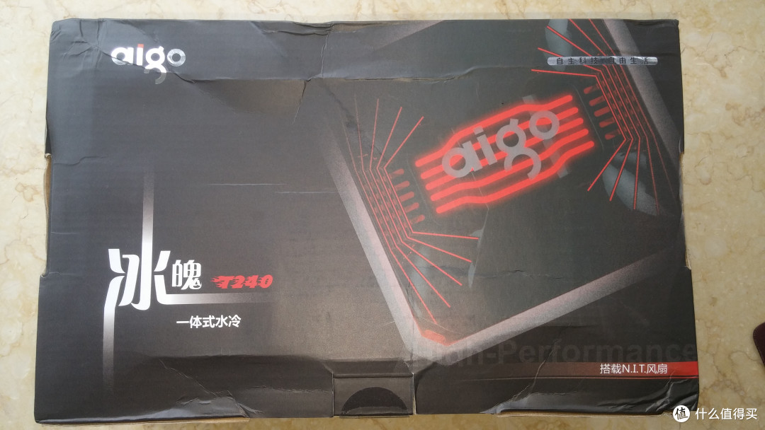 aigo 爱国者 冰魄T240 一体式水冷装机 开箱