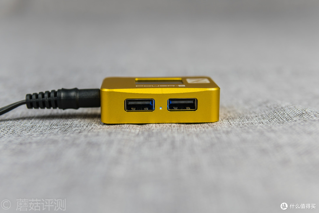 多协议、超迷你、有屏显—POWER-Z PBC001双口充电器