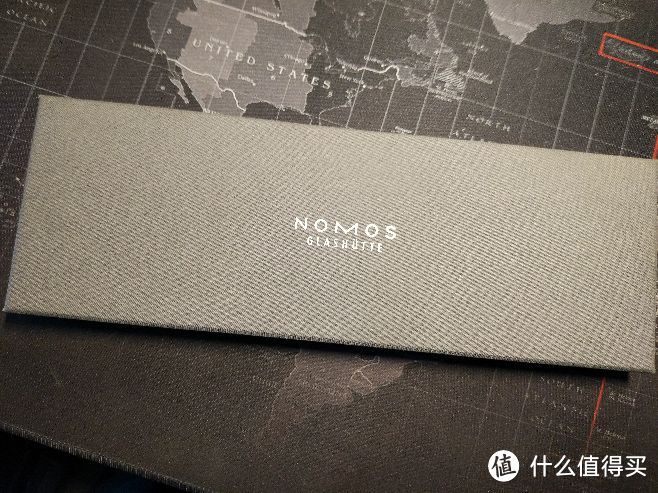 NOMOS 诺莫斯 601 男款机械腕表 包装