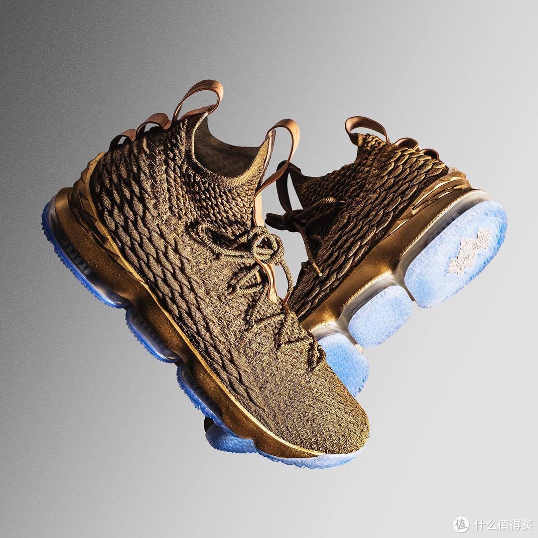 詹皇颜值最高战靴：Nike 耐克 lebron 15 ghost 开箱晒单