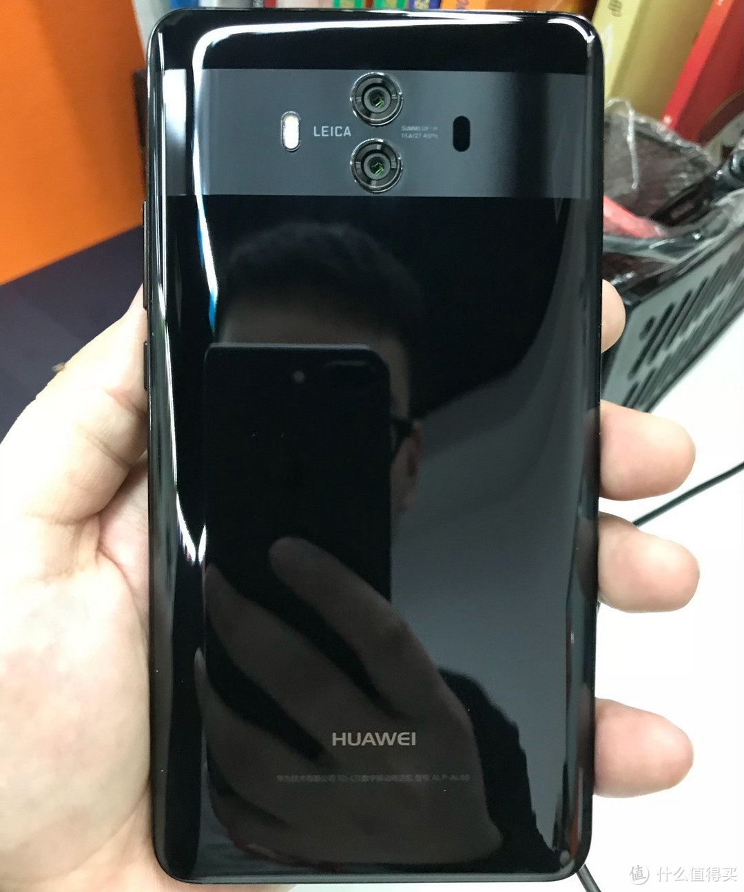 #本站首晒#HUAWEI 华为 Mate10详细体验：一部不像华为的华为手机