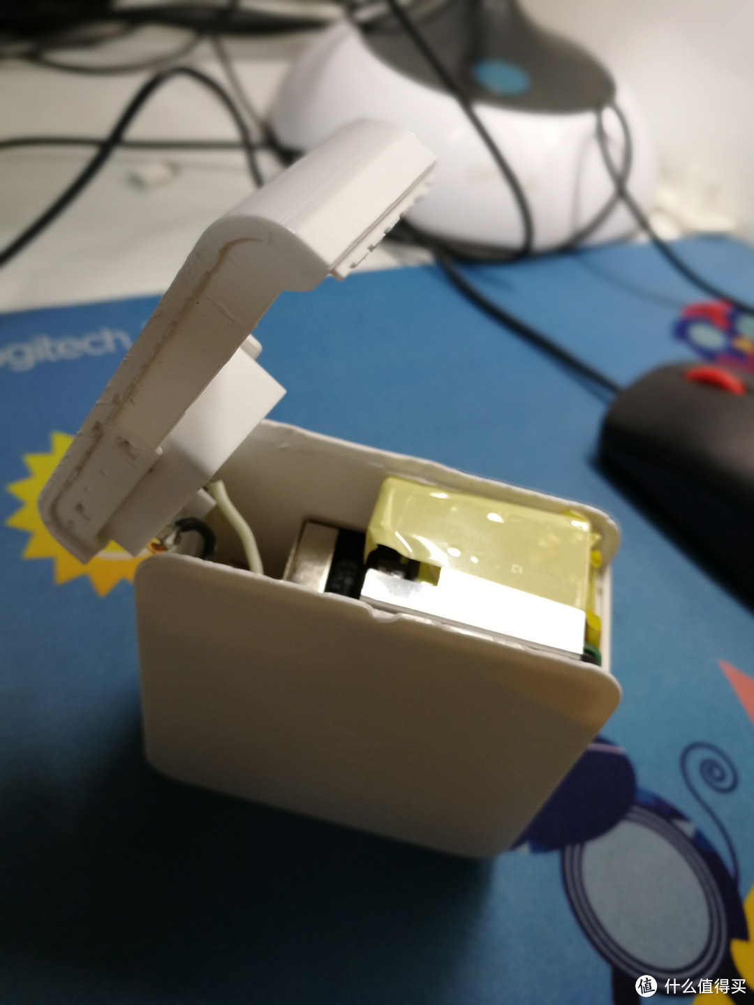 众测首中，【轻众测】网易智造USB-C电源适配器（65W），微测试+一不小心拆解报告