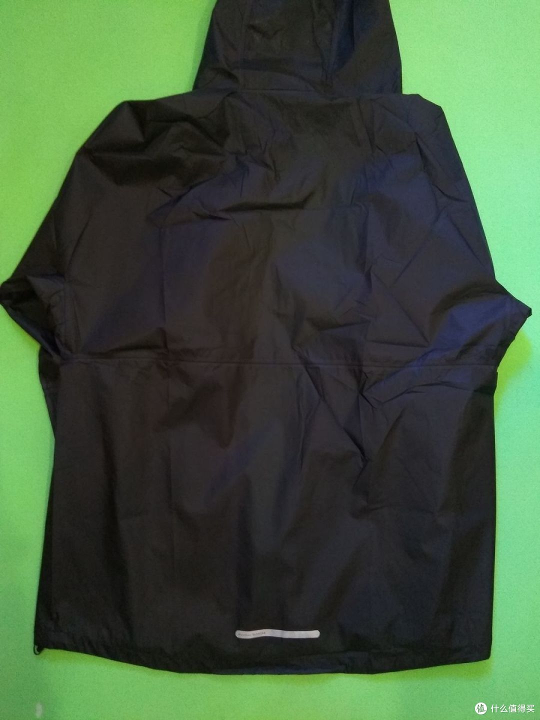 100克左右超轻冲锋衣有多好用?——评测爱燃烧GearLab燃烧装备实验室101克超轻防水冲锋衣