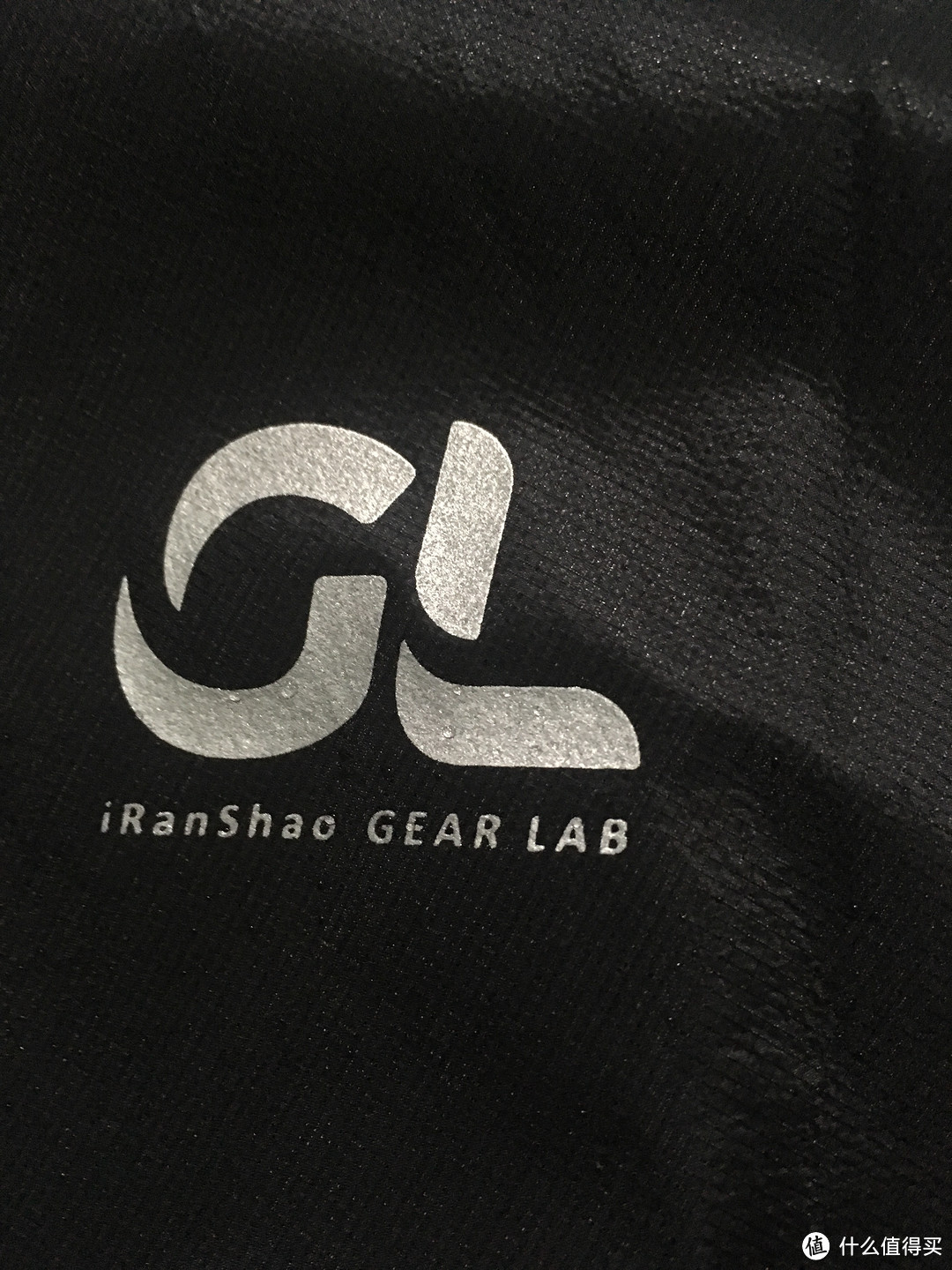 一件透气的雨衣------GearLab燃烧装备实验室101克超轻防水冲锋衣评测