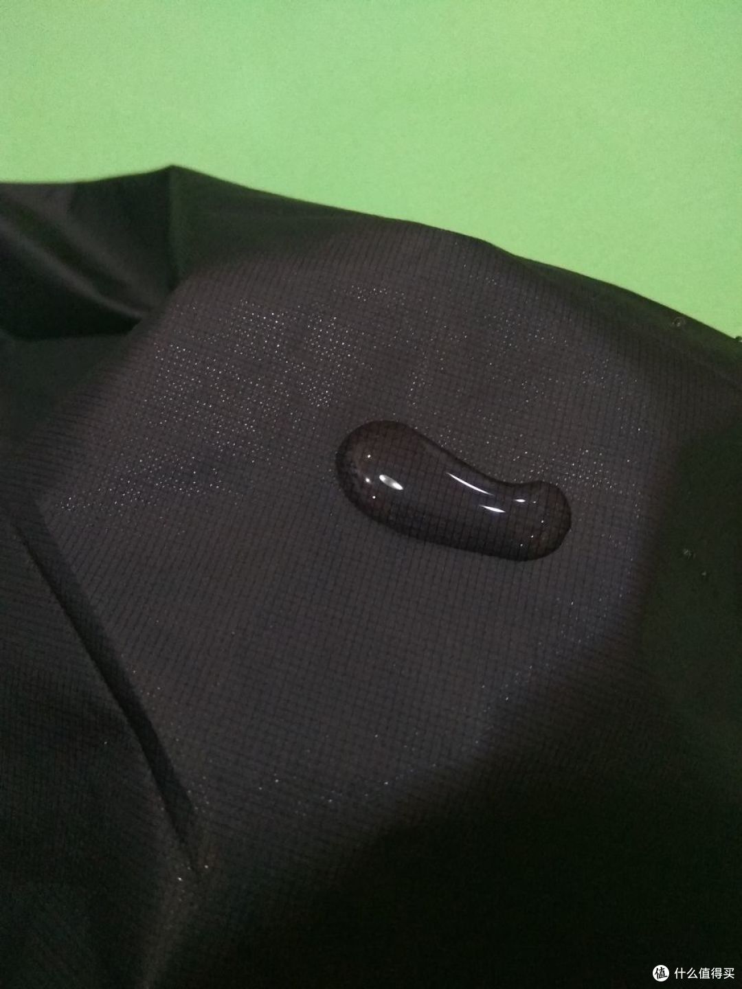 100克左右超轻冲锋衣有多好用?——评测爱燃烧GearLab燃烧装备实验室101克超轻防水冲锋衣