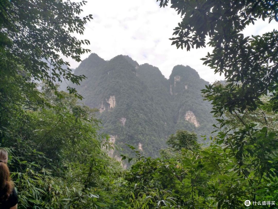 徒步峨眉山