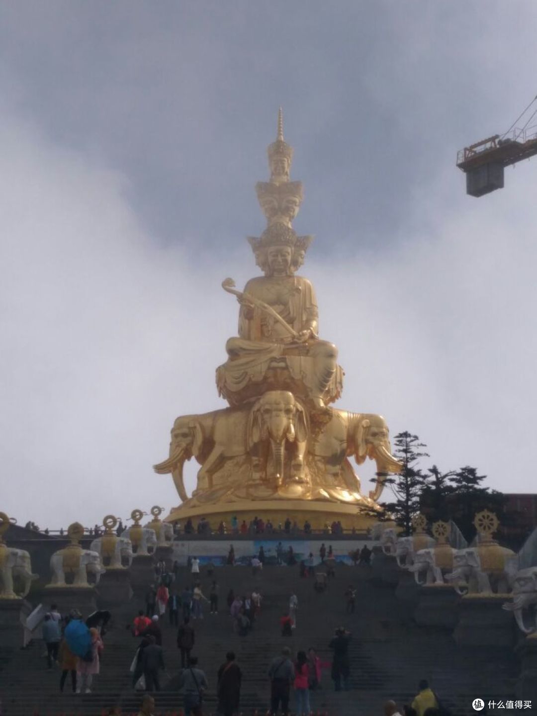 徒步峨眉山