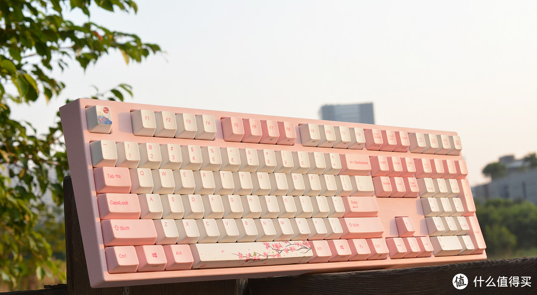 喜欢樱花定为基佬？非也！Varmilo 阿米洛 VA108M 樱主题机械键盘 伪基佬开箱