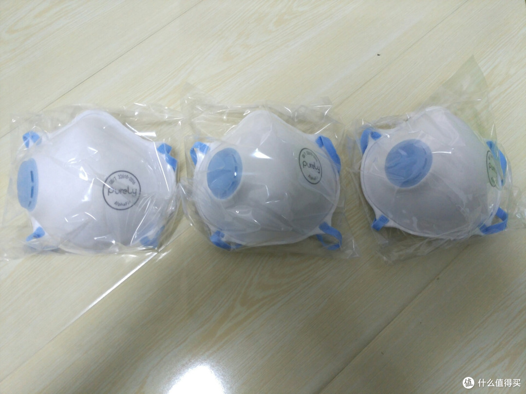 厚德载雾自强不吸霾头苦干再创灰黄-三款防雾霾口罩简测