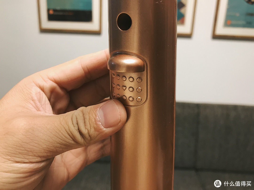 单身狗脱单利器,想吸哪里吸哪里:Electrolux 伊莱克斯家用吸尘器ZB3114 体验