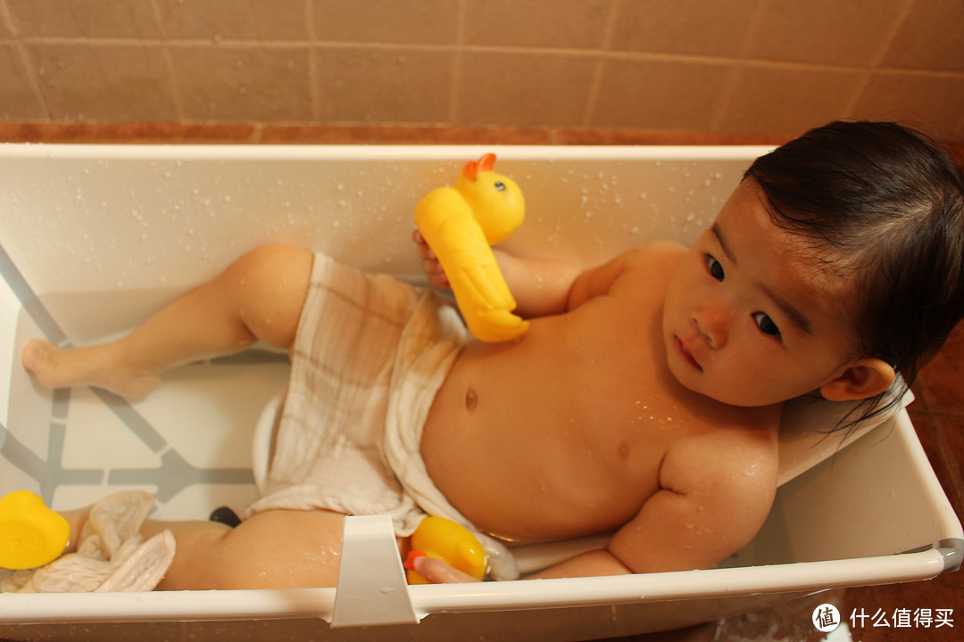 超实用宝宝洗澡神器--Stokke Flexi Bath 折叠浴盆