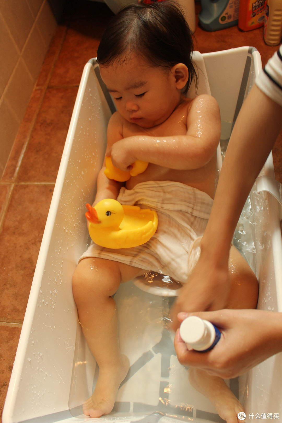 超实用宝宝洗澡神器--Stokke Flexi Bath 折叠浴盆