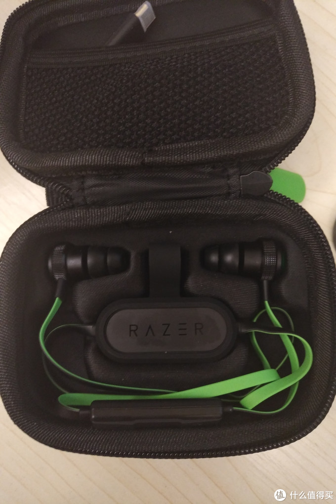 雷蛇蓝牙耳机左耳无声音