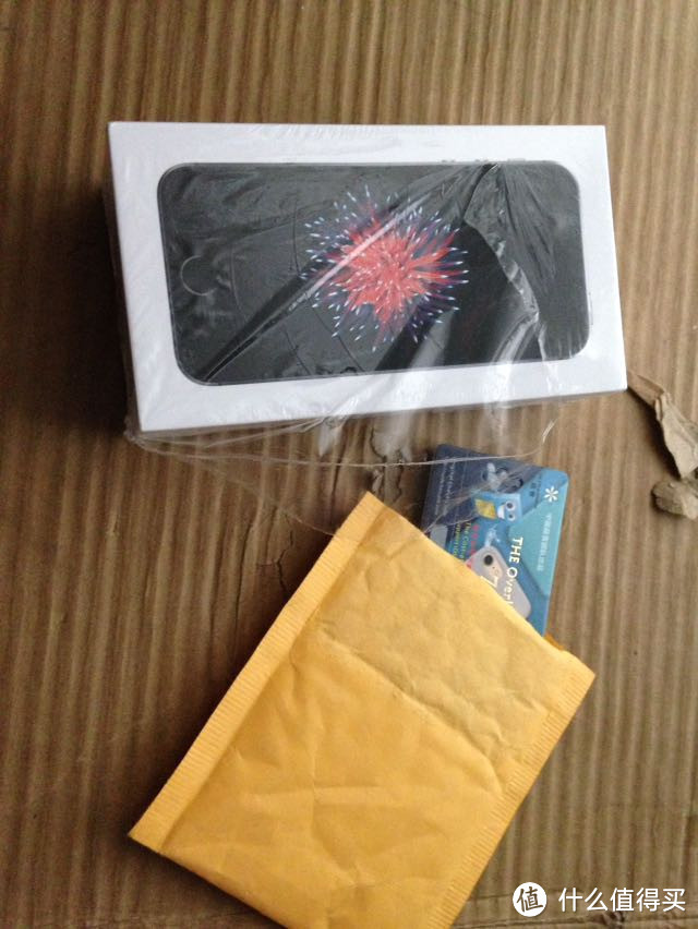 #原创新人# 沃尔玛 ATT版 Apple 苹果 iPhone SE 手机 到了!解锁无门,不,我们还可以在网6月后官解呢