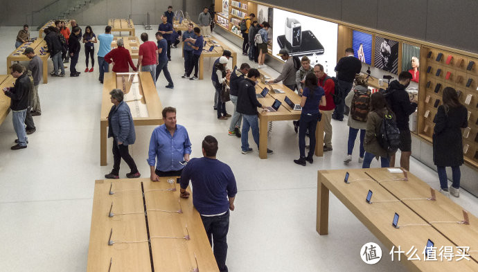 美国人买账iPhone X吗？小编带你去旧金山Apple Store一探究竟！