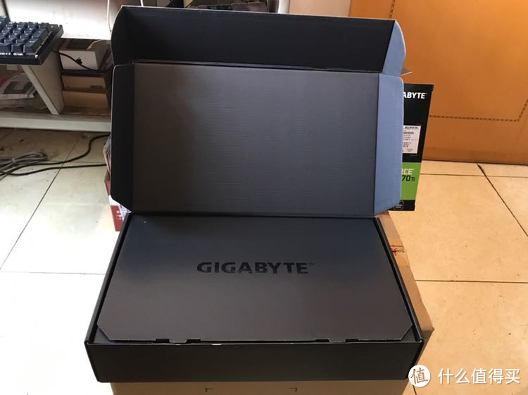 技嘉GEFORCE GTX 1070 Ti开箱