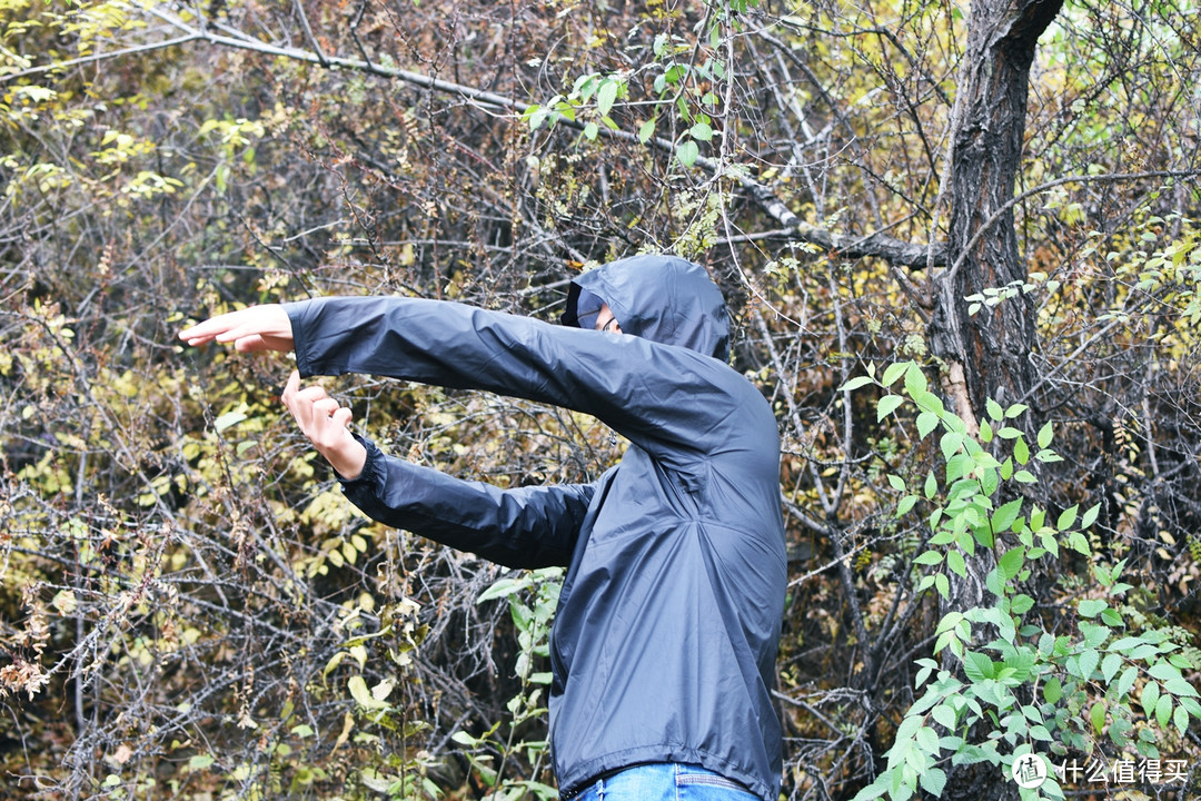 冬季跑步三层穿衣法，最外层的选择，GearLab燃烧装备实验室超轻防水冲锋衣评测报告