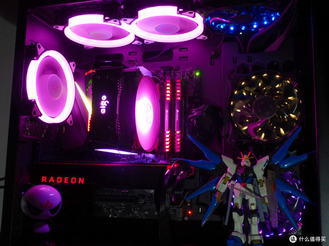 为了跟朋友组团“吃鸡”—Ryzen5 1600 +ASUS ROG STRIX X370F+RX VEGA 64 & 冰魄炫光机电套 开箱简晒