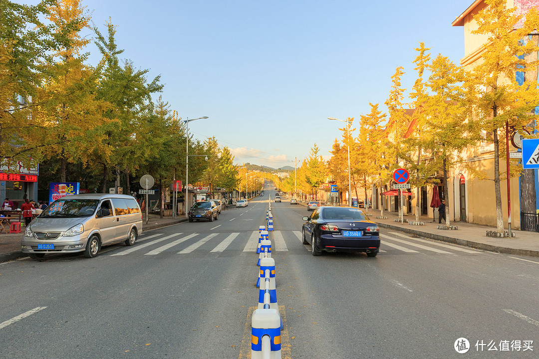 夕阳下的道路