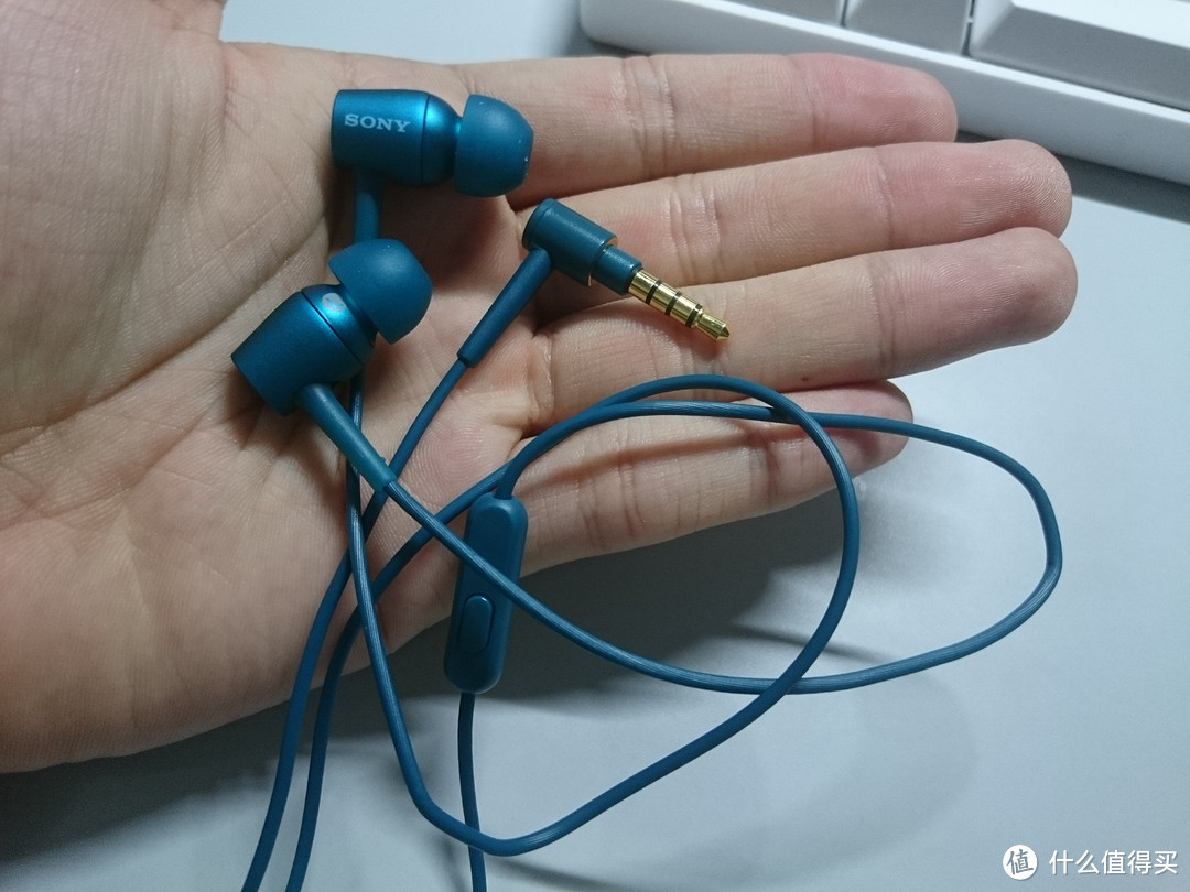 #晒单大赛# 可能是索尼家最便宜的小金标— SONY 索尼 MDR-EX750AP 入耳式线控耳机