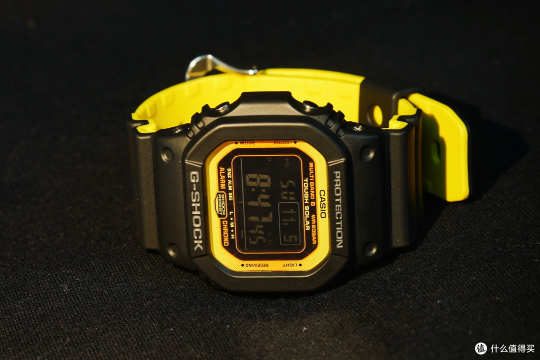 #晒单大赛#硬碰硬撞色方块 CASIO 卡西欧  G-Shock GW-M5610BY-1 光动能电波手表