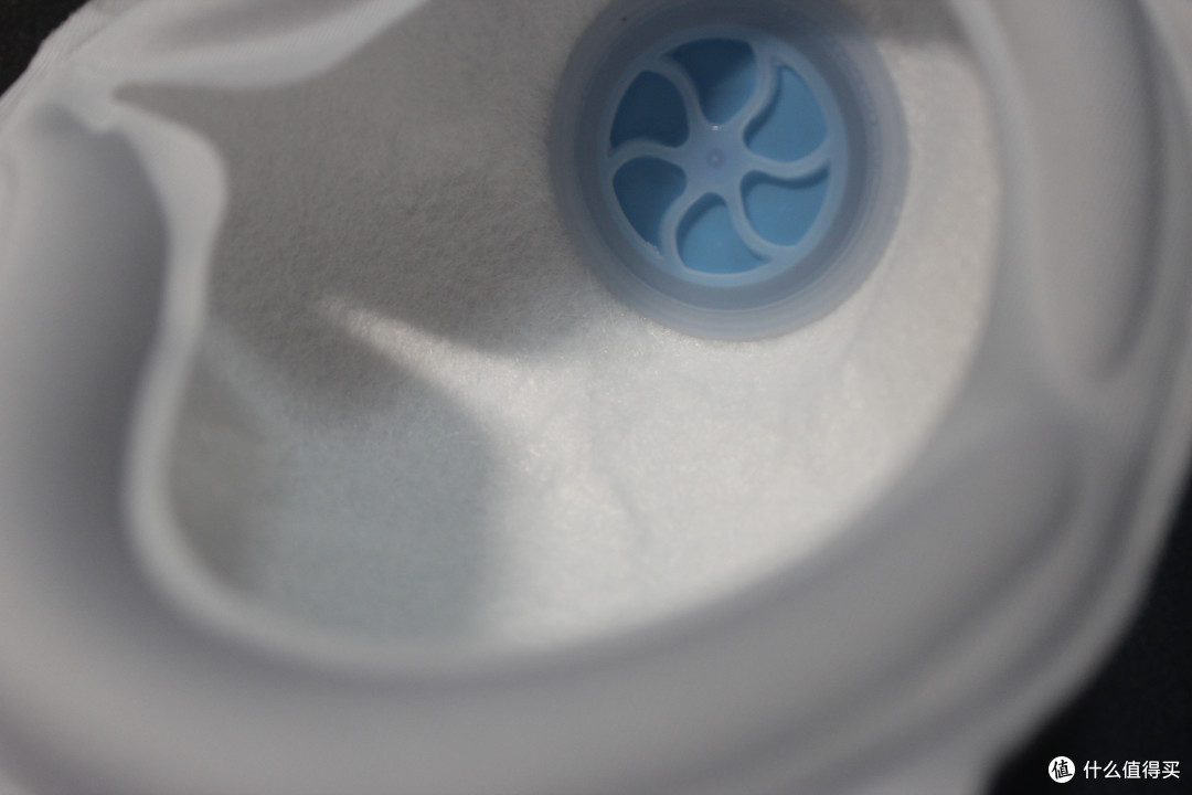 一款拥有超好“手感”的口罩-布梨空气锁口罩轻测