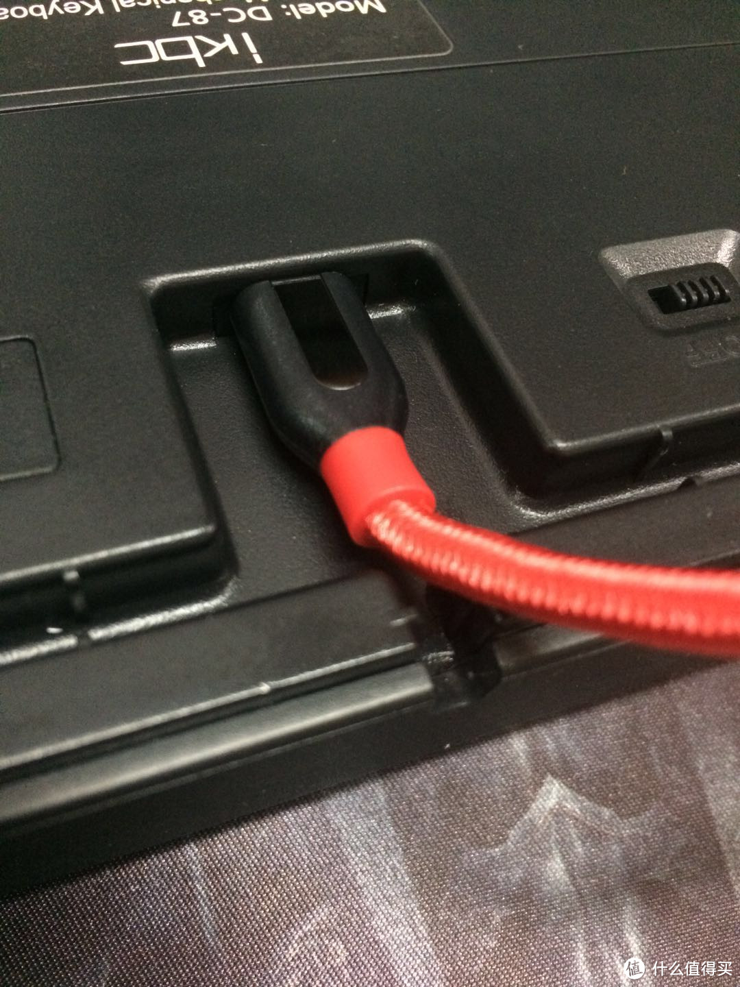 请附一条USB-C线，ikbc DC87 键盘 开箱