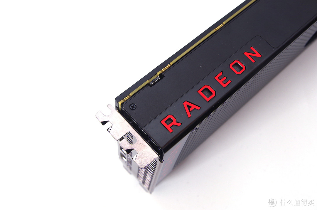 AMD Ryzen Vega 3A配置红幽灵ATX攒机秀