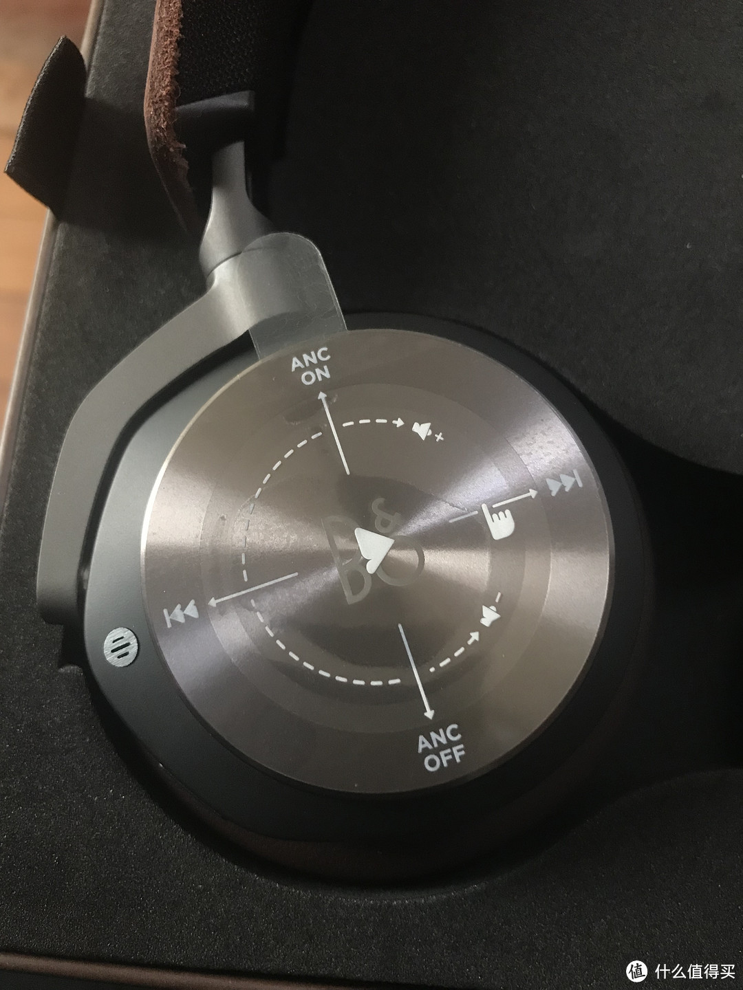 BOSE QC3升级无线之选BANG & OLUFSEN B&O H8 压耳式耳机