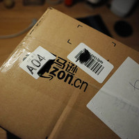 派诺特 Zik 2.0 头戴式蓝牙耳机外观展示(电池仓|充电口|开关键|呼吸灯)