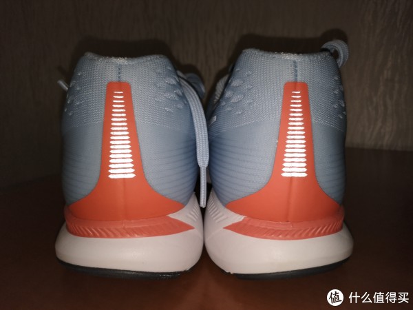 后部反光效果
