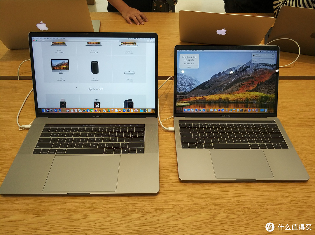 #晒单大赛#APPLE 苹果 2017 MacBook Pro 15 笔记本电脑 及周边（附小众Thinkvision 联想 X1 显示器 晒单）