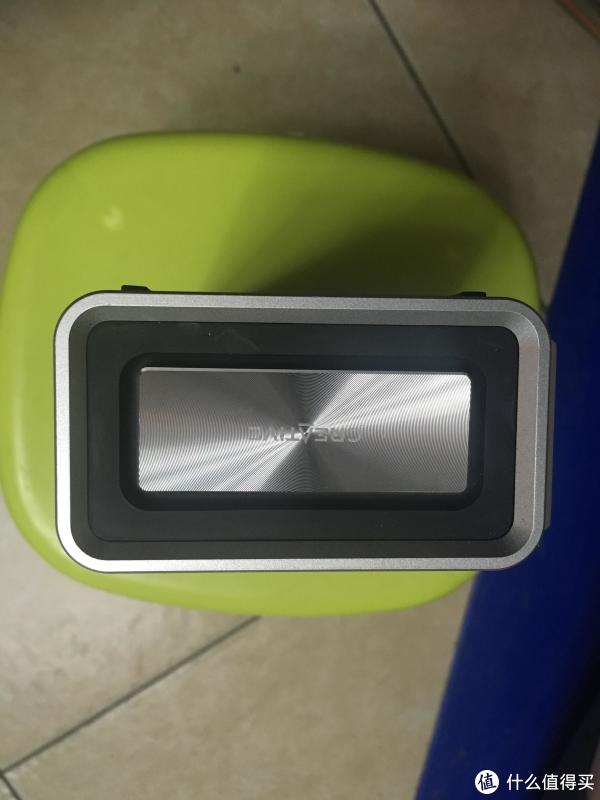 低音炮的位置