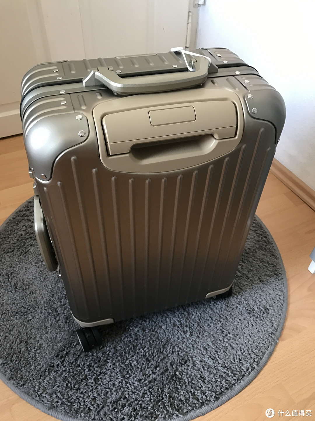 白银换真金—RIMOWA  TOPAS TITANIUM 53 登机箱开箱晒单