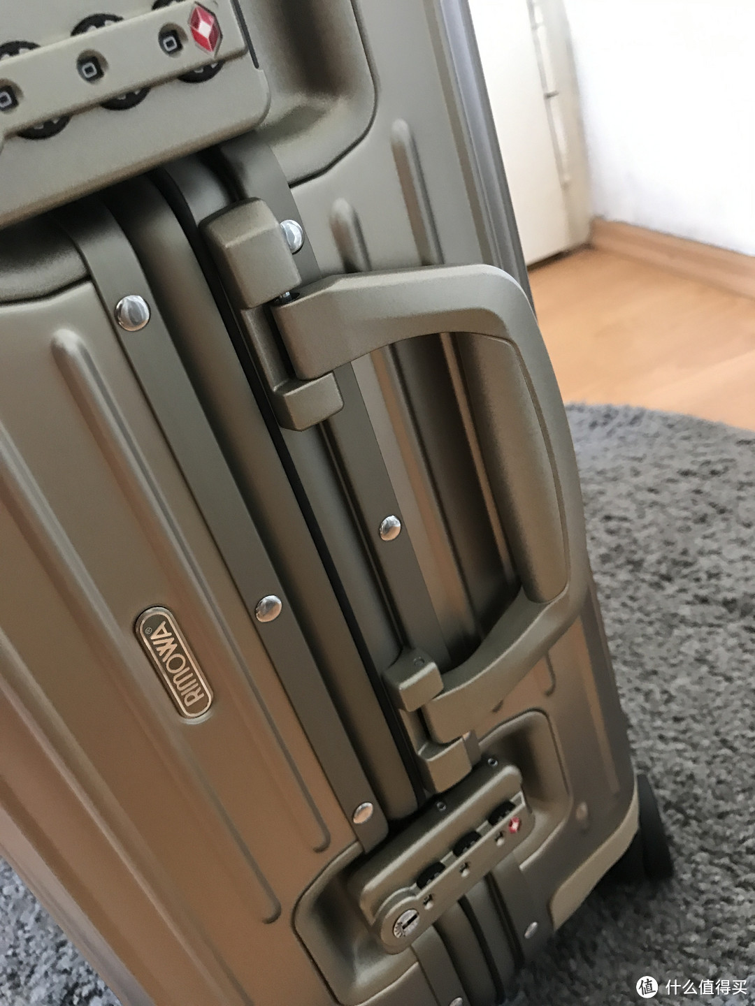 白银换真金—RIMOWA  TOPAS TITANIUM 53 登机箱开箱晒单