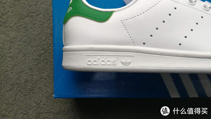 虽然已烂大街，但鞋柜依然必备  ADIDAS 阿迪达斯 三叶草 STAN SMITH 骑士绿（M20324） 休闲鞋