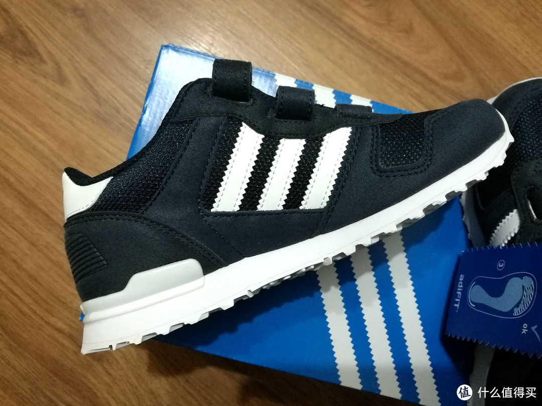 #晒单大赛#Adidas 阿迪达斯 三叶草 BB2446 男童运动鞋