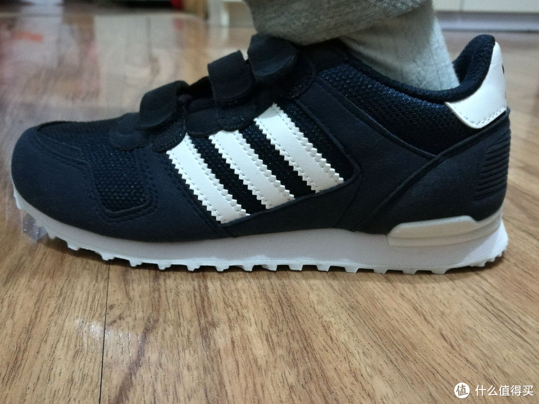#晒单大赛#Adidas 阿迪达斯 三叶草 BB2446 男童运动鞋