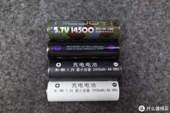 AmazonBasics 亚马逊 倍思 白色绿叶标 5号、7号镍氢充电电池 开箱