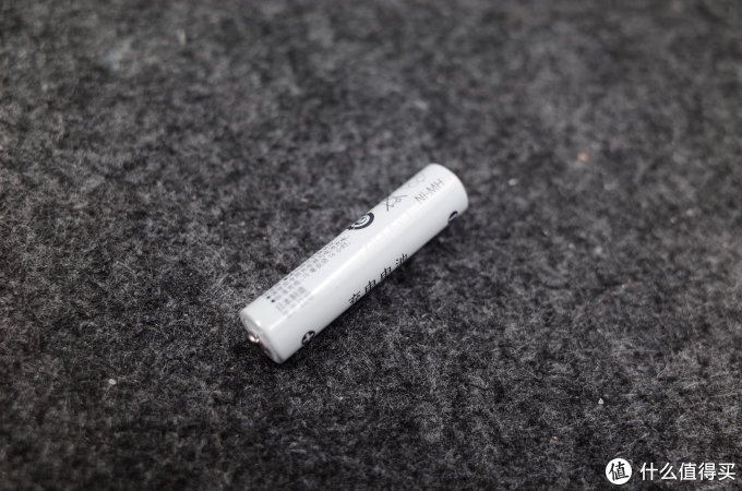 AmazonBasics 亚马逊 倍思 白色绿叶标 5号、7号镍氢充电电池 开箱