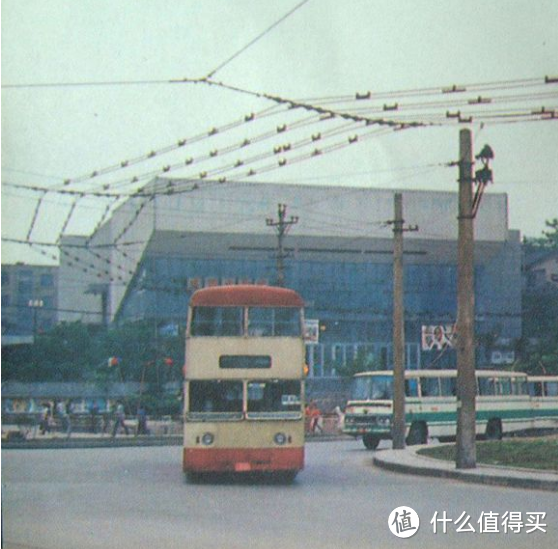 小时候重庆有双层巴士