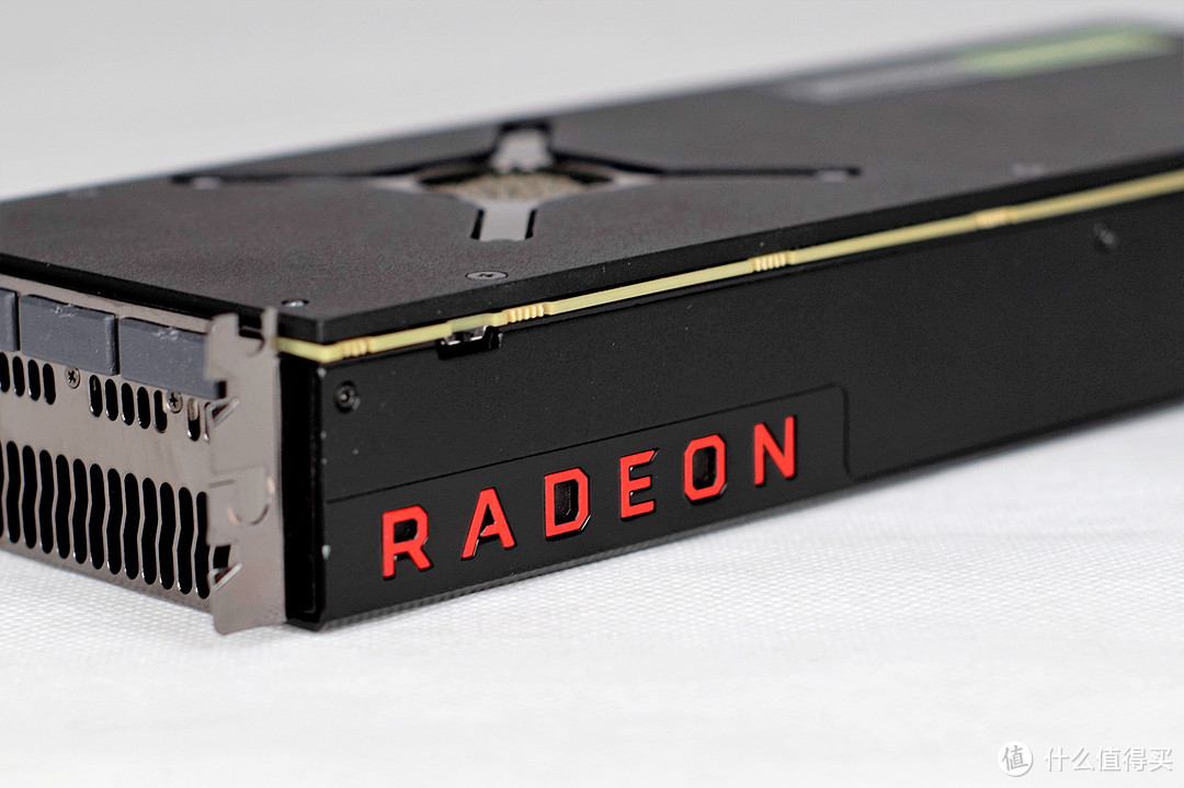 A卡信仰—XFX 讯景 Radeon RX Vega64 显卡 开箱