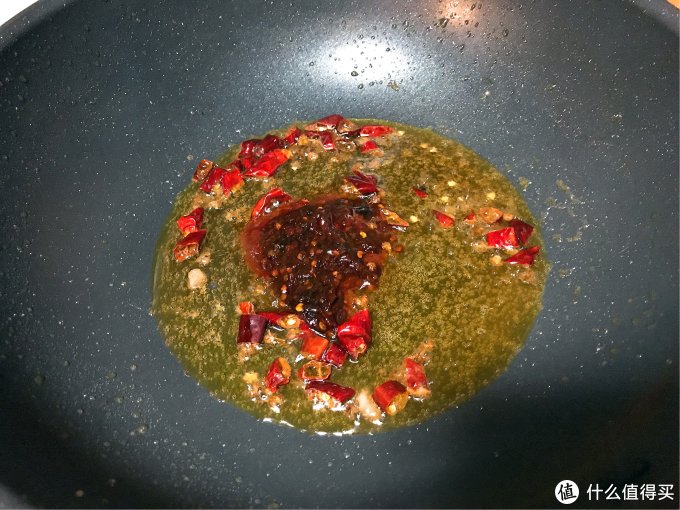 初冬暖阳天里，来份干锅牛蛙